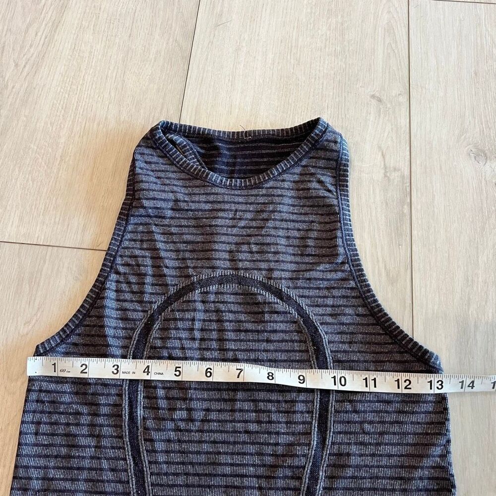 Lululemon Run: Swiftly Tech Tank Size 2 - image 3